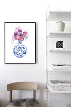 Blue Chintz Vase (round)