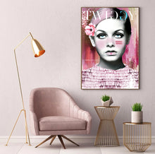 Twiggy Graffiti